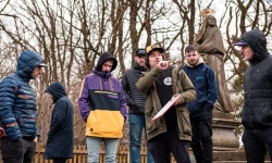 komp_Vojtěch Hrach při plánování příbramské trati.jpg